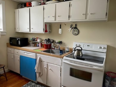 106 W Main St, Hillsborough, NH 03244 - photo 5