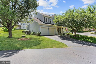 46462 Cedarhurst Dr, Sterling, VA 20165 - photo 2