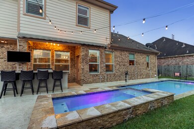 5115 W Jerad Dr, Houston, TX 77018 - photo 2