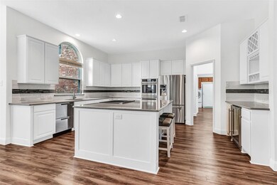 5610 Southampton Dr, Richardson, TX 75082 - photo 2