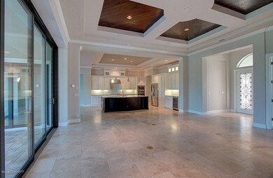 IMG_0371_2_3_Interior 2