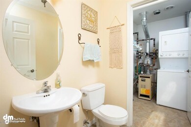 18-Half Bath-2075