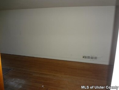 40 Valley View Rd, Poughkeepsie, NY 12603 - photo 7