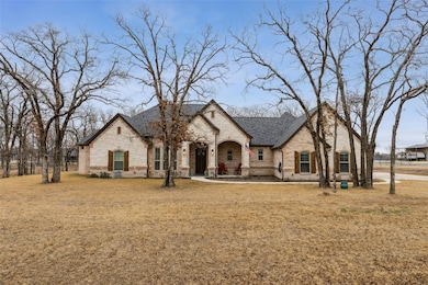 185 Clayton Crossing, Springtown, TX 76082 - photo 2