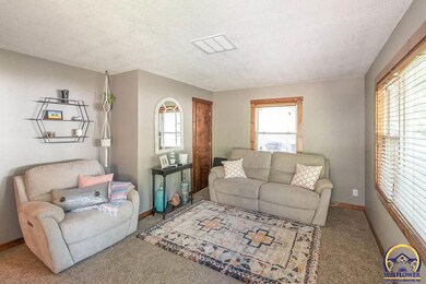 2505 SW Shunga Dr, Topeka, KS 66611 - photo 3