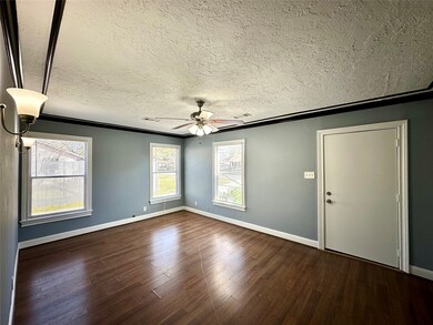 8013 Helmers St, Houston, TX 77022 - photo 3