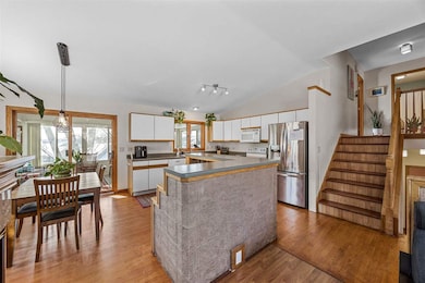 1784 Park Ridge Dr, Coralville, IA 52241 - photo 6