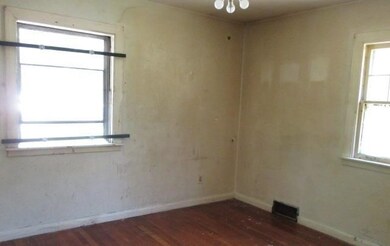 2522 Crest Rd, Gary, IN 46408 - photo 6