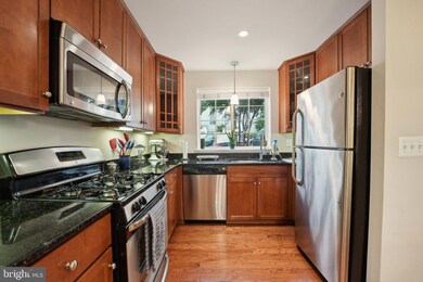 4129 S Four Mile Run Dr unit 201, Arlington, VA 22204 - photo 2