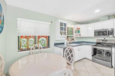 122 Ocean View Dr, Tavernier, FL 33070 - photo 3