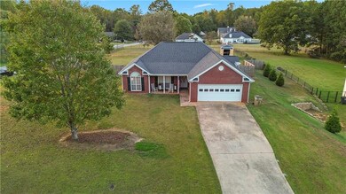 1016 Easy St, Winder, GA 30680 - photo 3