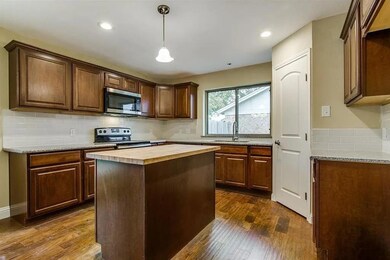 313 Mountainview Dr, Hurst, TX 76054 - photo 4