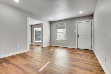 3919 Mehalia Dr, Dallas, TX 75241 - photo 4