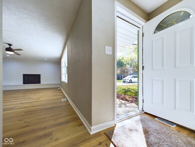 208 Willow Ln, Anderson, IN 46012 - photo 3