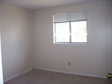 1112 E Sheridan Ave, Nampa, ID 83686 - photo 5