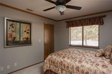 Guest bedroom.