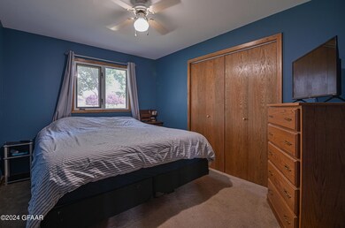 1622 S 19th St, Grand Forks, ND 58201 - photo 7