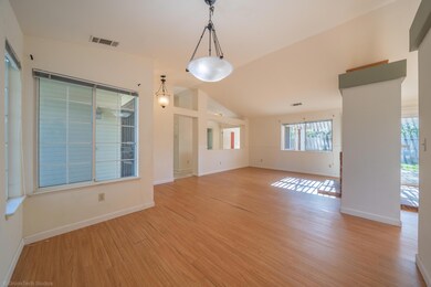 1421 Duck Tail Ct-13