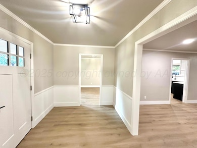 gorgeous roomy entry!