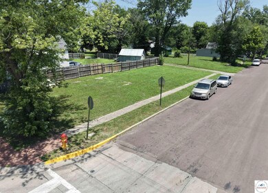 521 S Engineer Ave, Sedalia, MO 65301 - photo 5