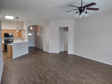 5310 Balmorhea Dr, Pearland, TX 77584 - photo 7