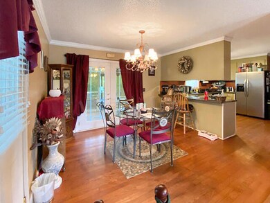 374 Pine Log - Dining room