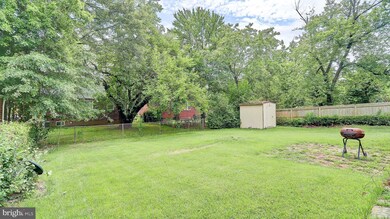 2257 Lewisdale Dr, Hyattsville, MD 20783 - photo 5