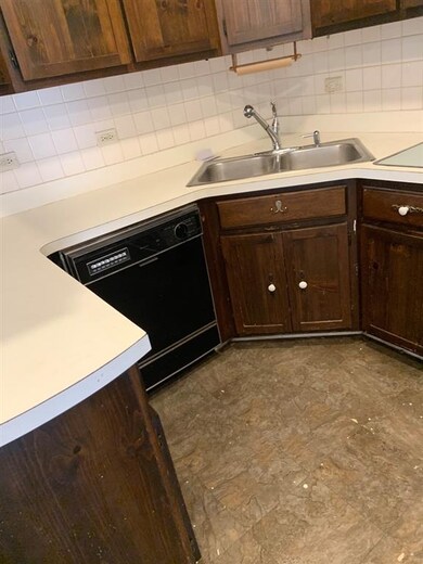 18620 Baker Ave, Country Club Hills, IL 60478 - photo 2