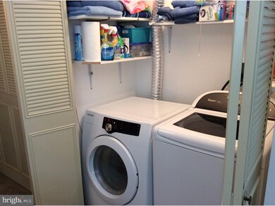 846 Rabbit Ln, Reading, PA 19606 - photo 3