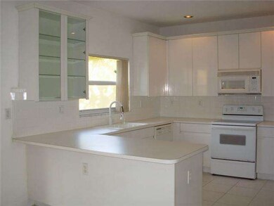 10881 NW 73rd Terrace, Doral, FL 33178 - photo 5