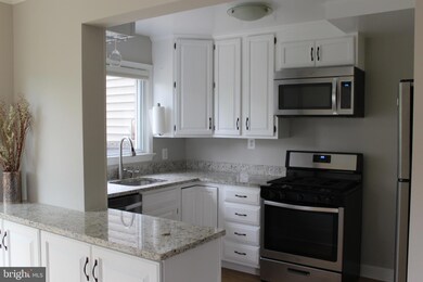 2705 Fort Dr, Alexandria, VA 22303 - photo 5