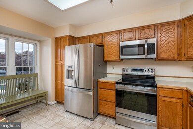 9385 Breamore Ct, Laurel, MD 20723 - photo 2