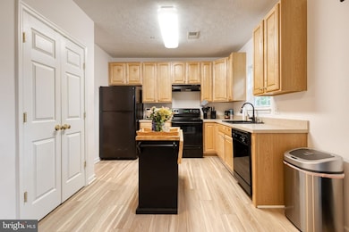 748 Heather Stone Loop unit 31, Glen Burnie, MD 21061 - photo 6