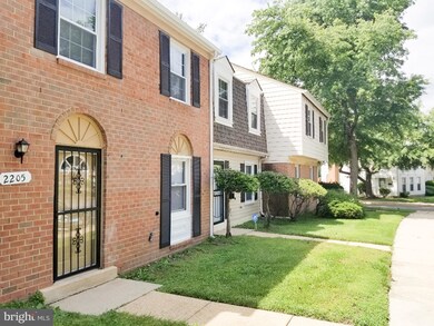 2205 Dawn Ln, Temple Hills, MD 20748 - photo 2