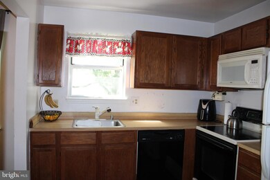 1003 Banister Way, Capitol Heights, MD 20743 - photo 6