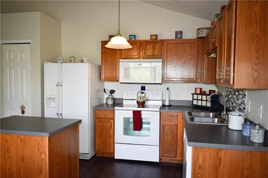 12235 Bubbling Brook Dr unit 1200, Fishers, IN 46038 - photo 2