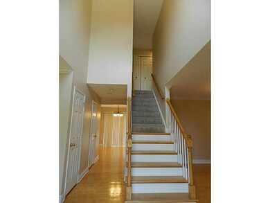 Entry/Foyer.