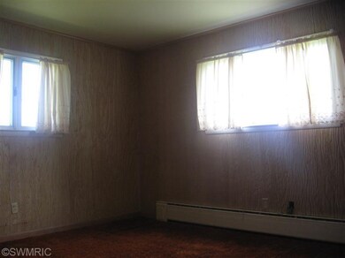 3138 10th St, Wayland, MI 49348 - photo 5