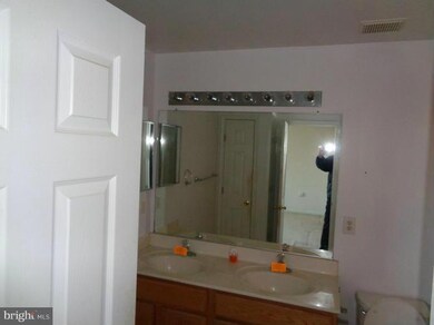 8730 Green Field Ct, Odenton, MD 21113 - photo 7