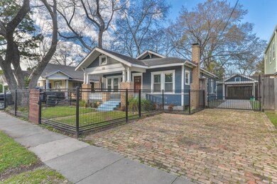 751 E 18th St, Houston, TX 77008 - photo 2