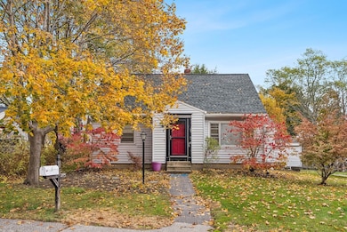 9 Parsons St, Kennebunk, ME 04043 - photo 3