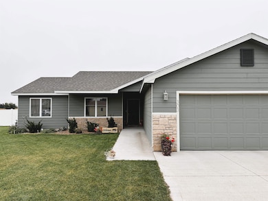 303 W Spruce St, Minneola, KS 67865 - photo 2