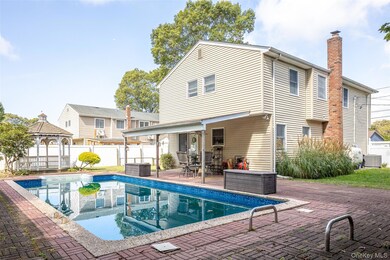 46 Arpage Dr E, Shirley, NY 11967 - photo 3