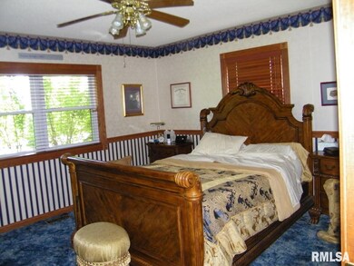 103 Williams Dr, Harrisburg, IL 62946 - photo 4