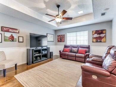 3829 Edgewater Dr, Bedford, TX 76021 - photo 3