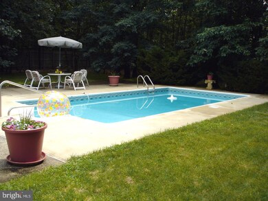 832 Lexington Dr, Atco, NJ 08004 - photo 4