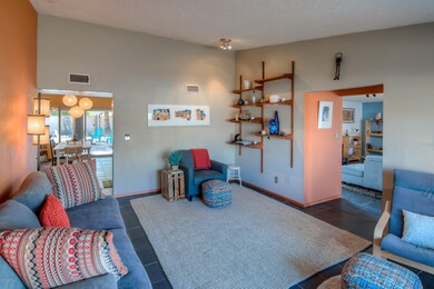 8 Living Room photo a