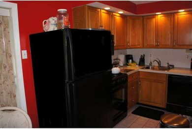 1046 Brookwood Ln, Glenolden, PA 19036 - photo 7