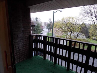 1590 Alta Dr unit 18, Whitehall, PA 18052 - photo 6