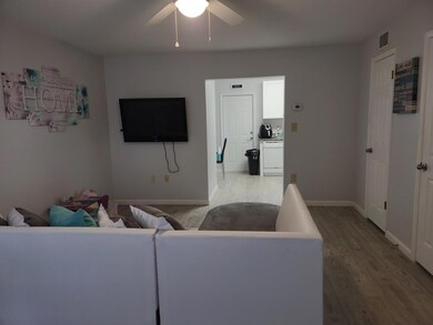 2019 Oleander Blvd unit D, Fort Pierce, FL 34950 - photo 3